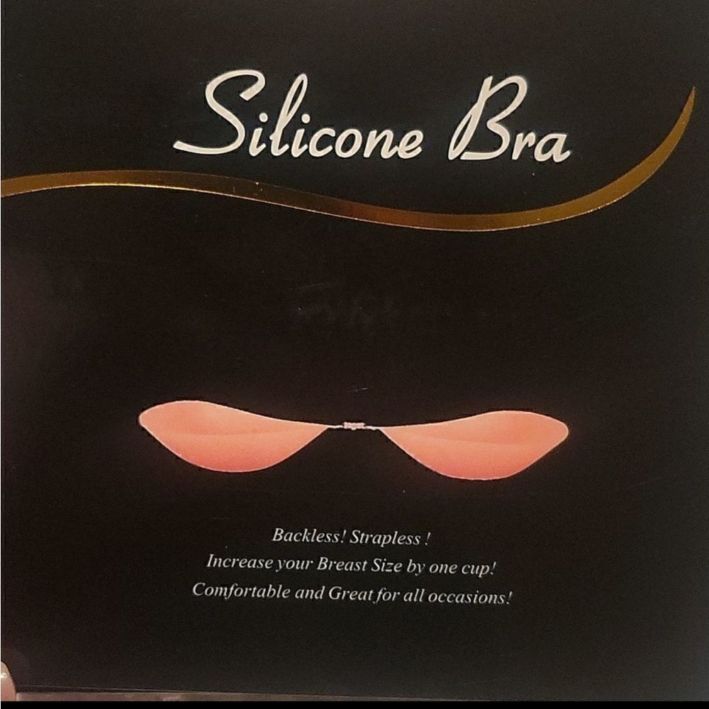 Strapless backless adhesive bra - Picture 4 of 5